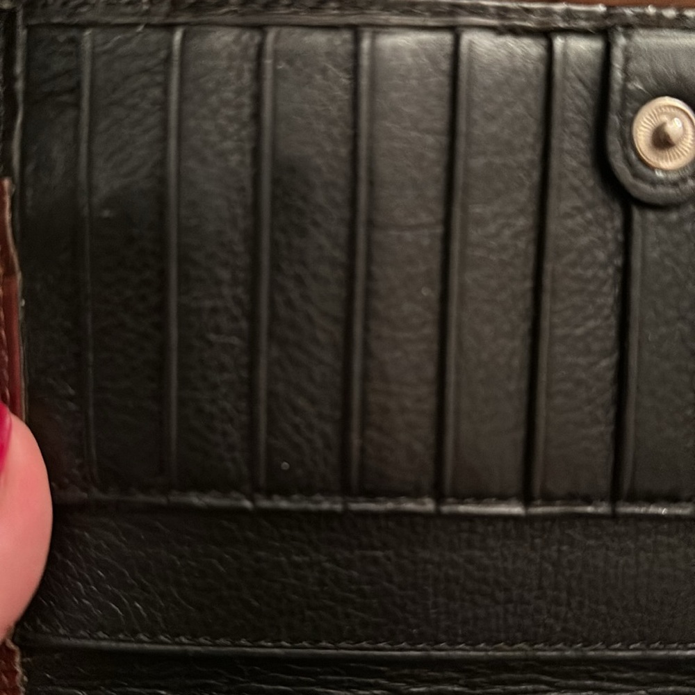 Brighton Wallet - Picture 4 of 4
